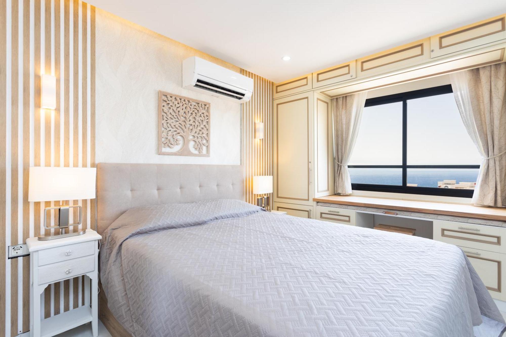Appartement On The Paraiso Playa, Sea Views *