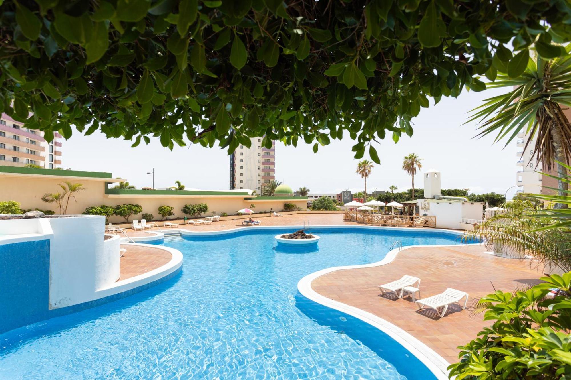 Apartment On The Paraiso Playa, Sea Views *